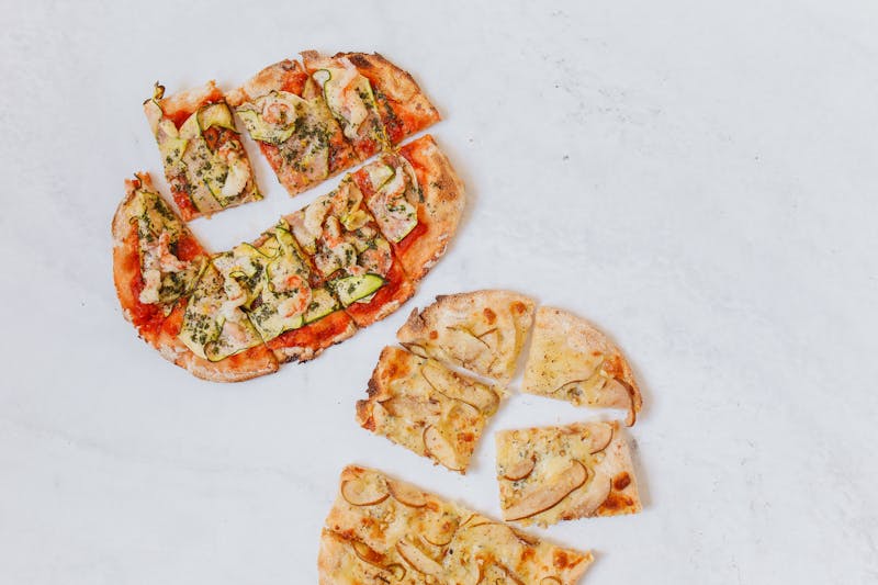 Pizza Tonno mit Thunfisch und Zwiebeln von Call a Pizza